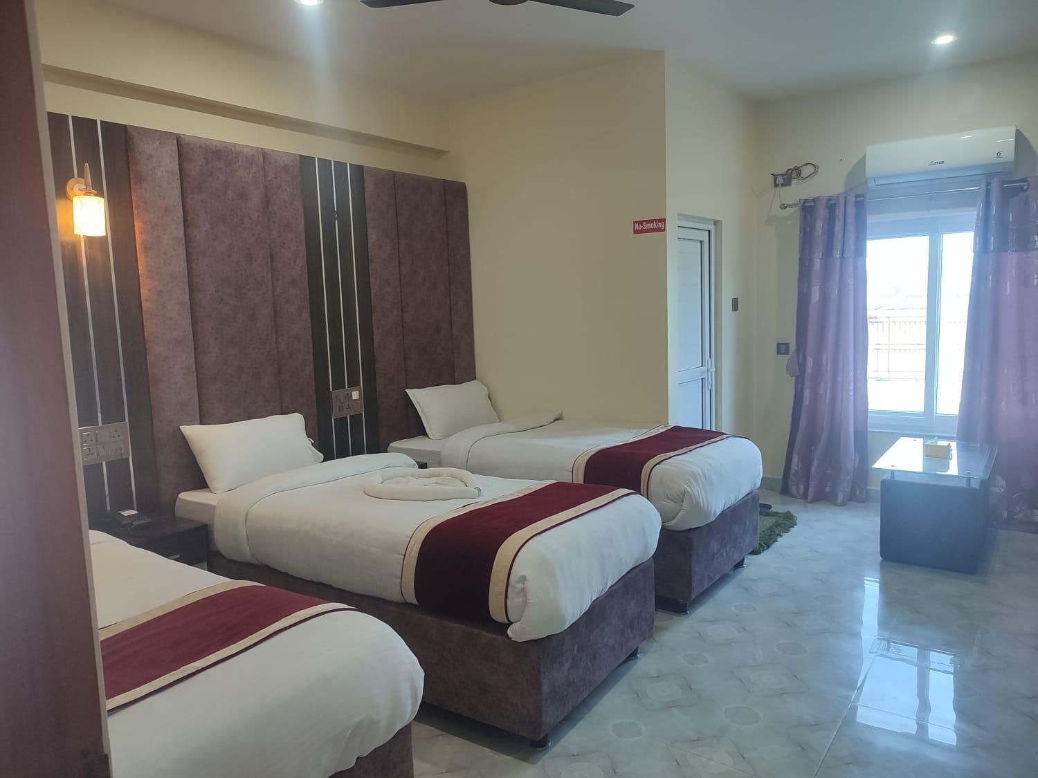 Hotel Hot Pot, Dhangadhi ภายนอก รูปภาพ